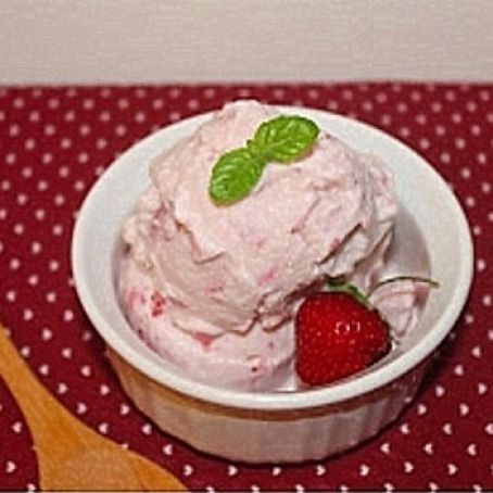Homemade Strawberry Basil Ice Cream