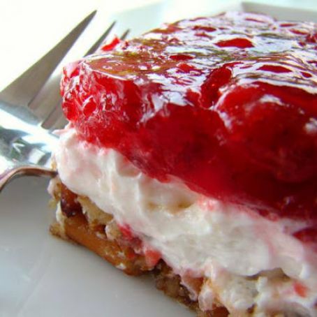 Strawberry Pretzel Salad