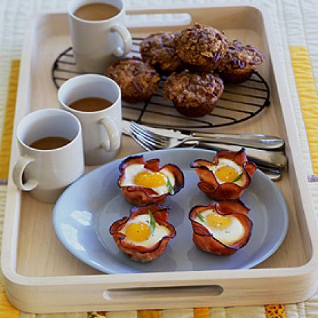 Baked Eggs and Mushrooms in Ham Crisps