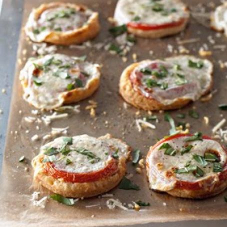 Bite-Size Tomato and Mozzarella Tarts