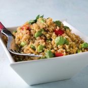 Ensalada de Quinoa con Edamame y Salmón