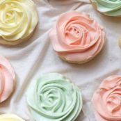 Mistletoe Meringue Cookies