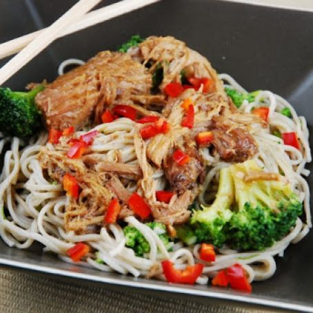 Slow Cooker Asian Chicken and Noodles with Broccoli