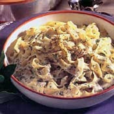 FETTUCCINE ALFREDO