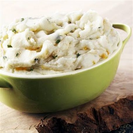 Garlic Cheddar Mashed Potatoes