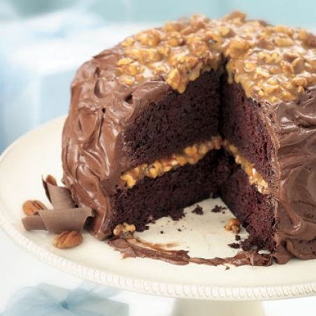 Gooey Caramel-Pecan Cake