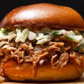 Easy Pulled Pork Recipe (Slow Cooker)