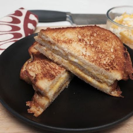 garlic grilled cheese