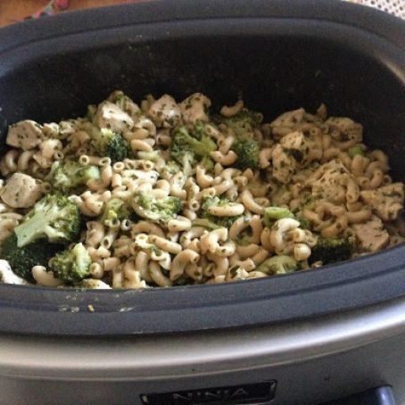 Chicken & Broccoli Pesto Pasta