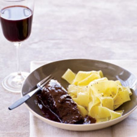 Easy Short Ribs Braised in Red Wine