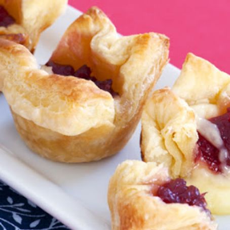 Cranberry-Brie Bites