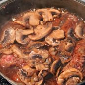 Cube Steak with Wine and Mushroom Gravy