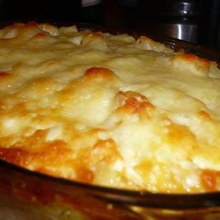 CREAMY BAKED MACARONI AND CHEESE