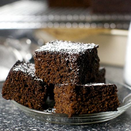 Gingerbread Snacking Cake