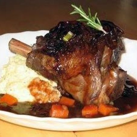 Slow Roasted Lamb Shanks with Caramelized Onions