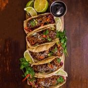 Sweet and Spicy Garlic Chicken Tacos