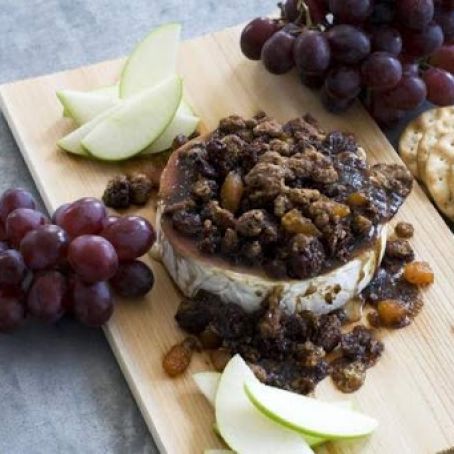 CEDAR-PLANKED PECAN, BOURBON AND BROWN SUGAR GLAZED BRIE
