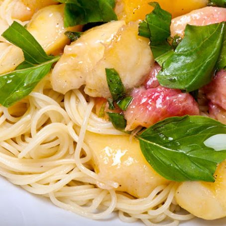 Pasta With Peaches and Basil