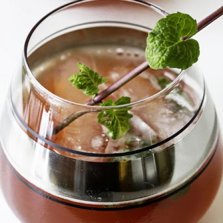 Lingonberry Mojito