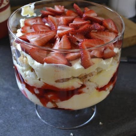 Strawberry Shortcake Trifle Lite