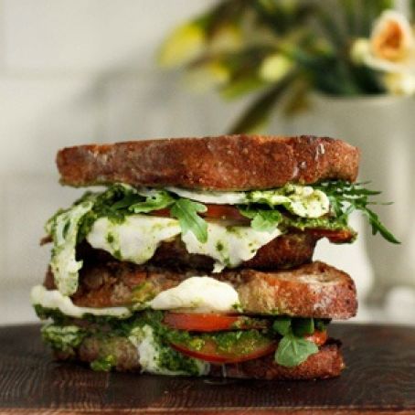 Caprese Grilled Cheese with Arugula Pesto