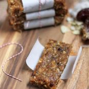 Chewy Date Granola Bars