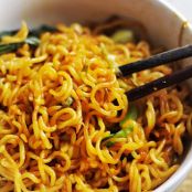 INSTANT RAMEN UPGRADE: EASY 30-MINUTE SPICY FRIED NOODLES