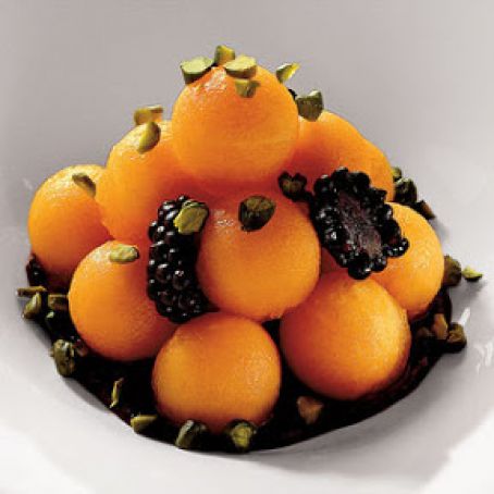 melon with blackberry and pistachio sauce melone a palline con salsa di more e pistacchi