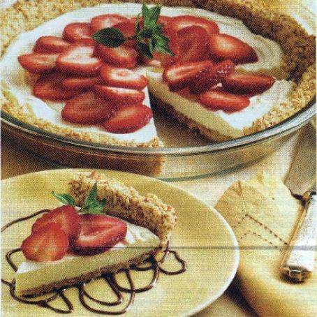 Almond-Crusted Strawberry Pie