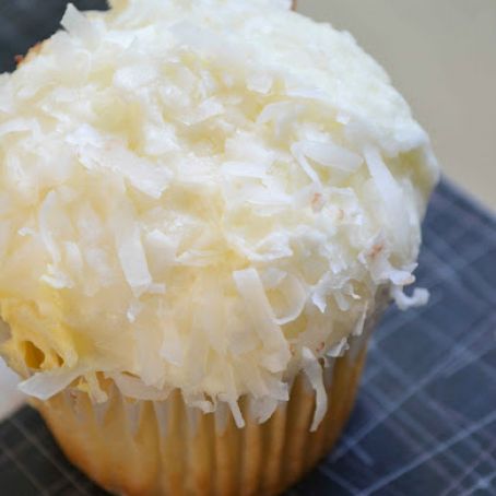 Paula's Coconut Cream Cupcakes