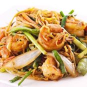 Fried Noodles With Garlic Shrimp