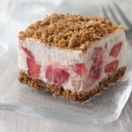 Frozen Strawberry Crunch Cake