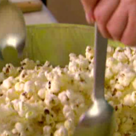 Popcorn with Parmesan and Pecorino - Giada De Laurentiis
