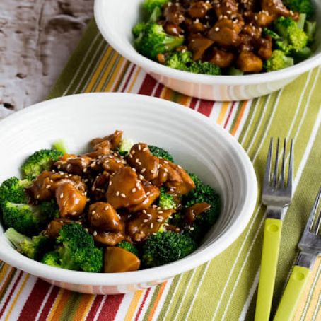 Slow Cooker Asian Chicken Broccoli Bowls
