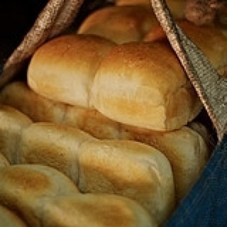 HOMEMADE BUTTERMILK BUNS