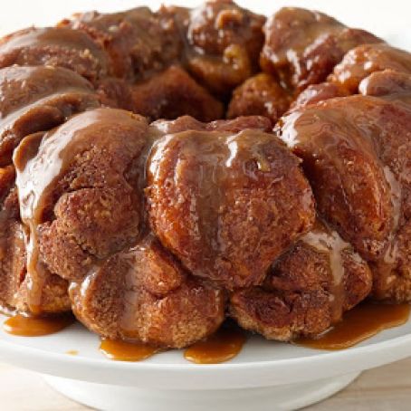 Pumpkin Spice Monkey Bread With Caramel Sauce