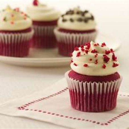Red Velvet Cupcakes with Fluffy Meringue Icing