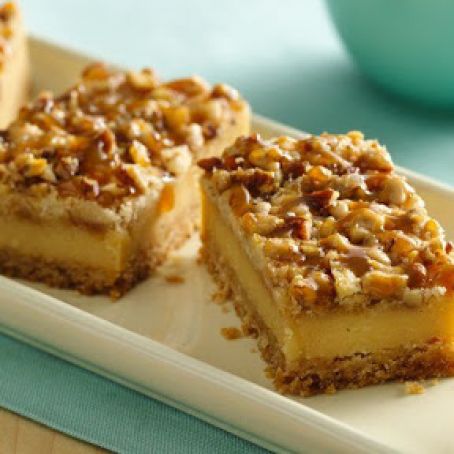 Praline Crumb Caramel Cheesecake Bars