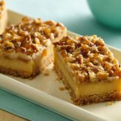 Praline Crumb Caramel Cheesecake Bars