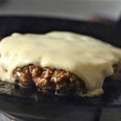 Melty American-style Cheddar Cheese Slices For Burgers and Grilled Cheese