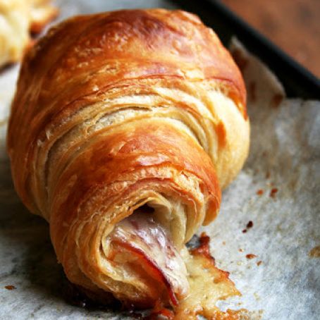 Prosciutto & Gruyère Croissants |