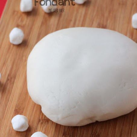 WHITE CHOCOLATE MARSHMALLOW FONDANT