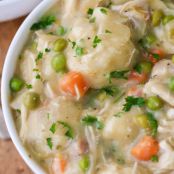 CROCK POT CHICKEN AND DUMPLINGS