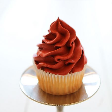 red velvet mousse with raspberry vanilla cupcakes