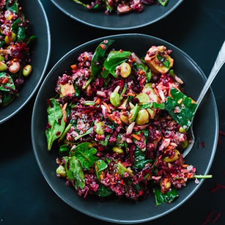 Colorful Beet Salad with Carrot, Quinoa & Spinach