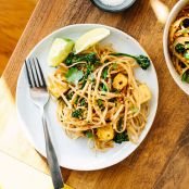 THAI PEANUT STIR FRY WITH TOFU + BROCCOLINI