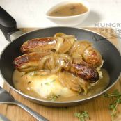 Bangers & Mash Straight Out Of The Pan