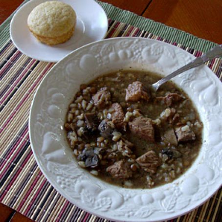 Slow Cooker Beef and Barley Soup
