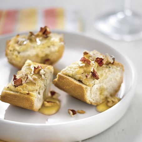 Caramelized Onion-and-Goat Cheese Bread