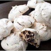 Chocolate Chip Meringue Cookies